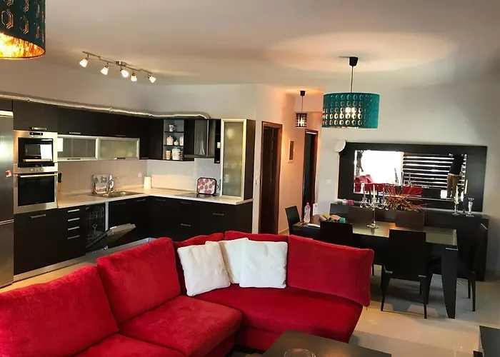 Peramos Luxury Апартаменты *